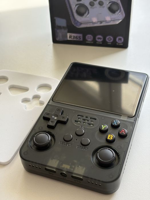 Konsola retro R36S - 64GB, 3.5” PS1/GBA/NES/SEGA