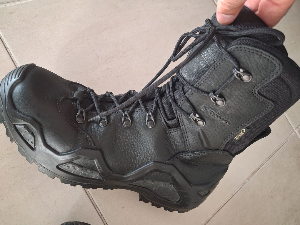 Botas militares Lowa 43.5