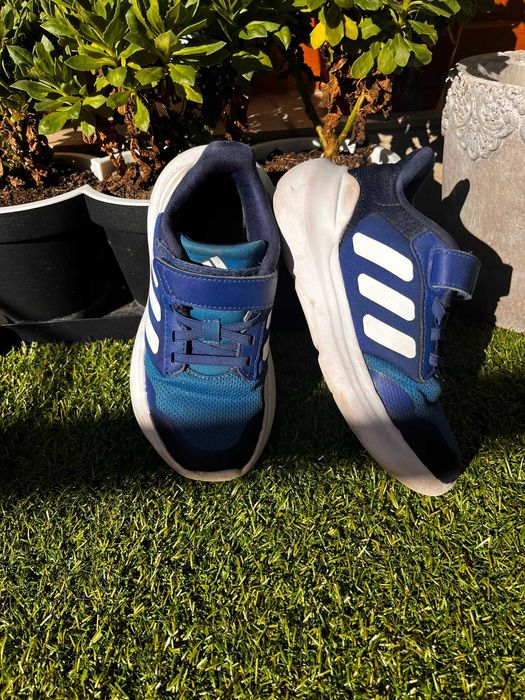 Buty adidasy r. 31 (20 cm wkładka) na rzep