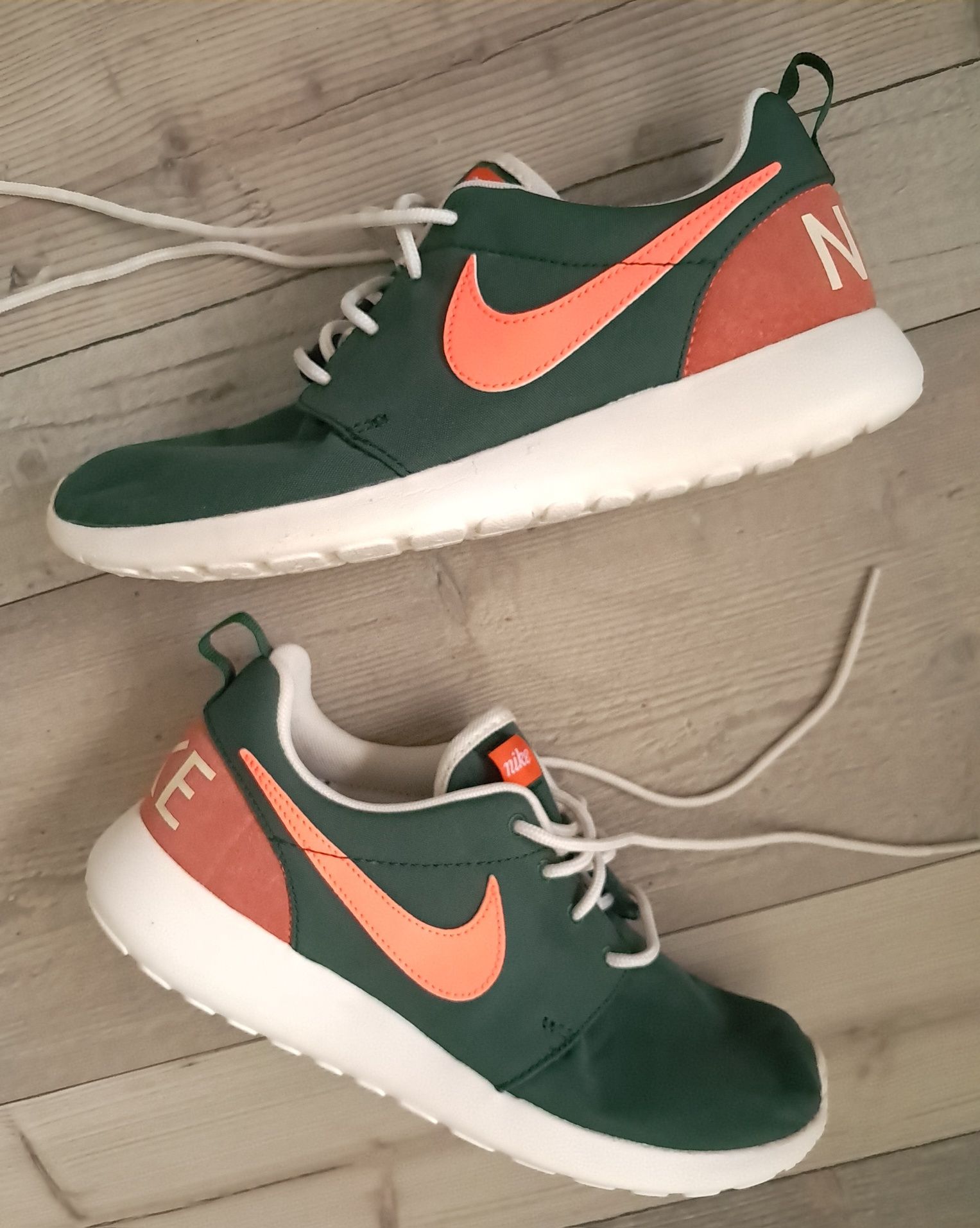 Кросівки NIKE (р.38,5)
