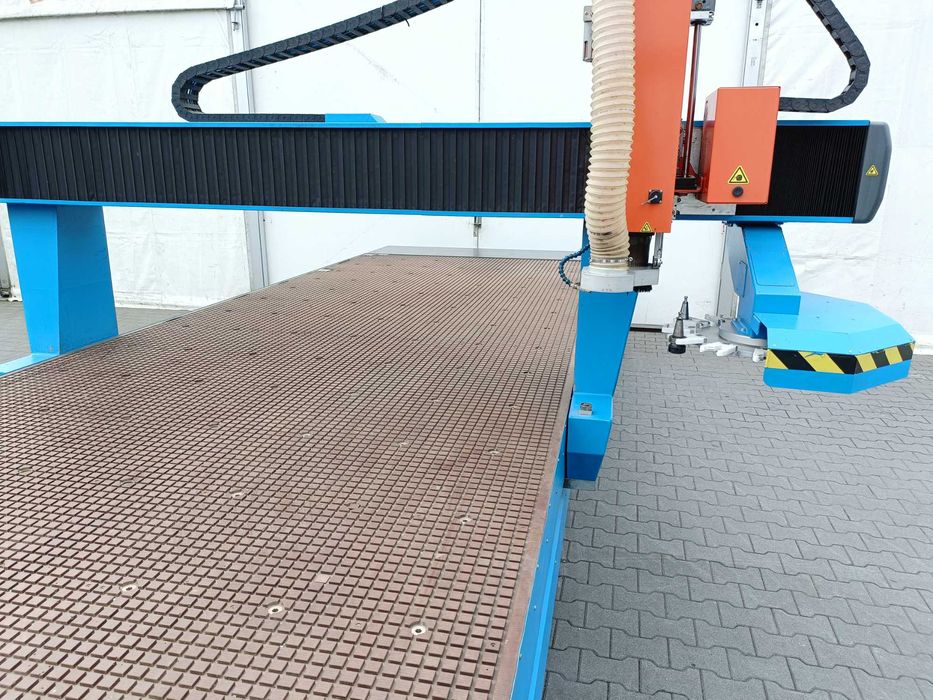 Ploter CNC frezarka KIMLA BPF 2161 ze stopą odciągową 2.1x6.1