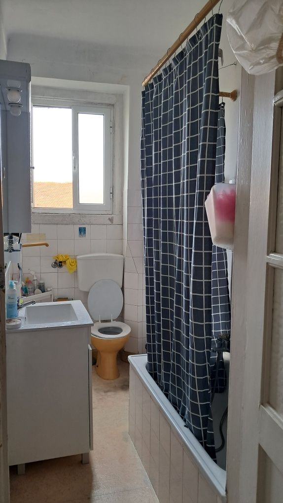 Quarto para arrendar