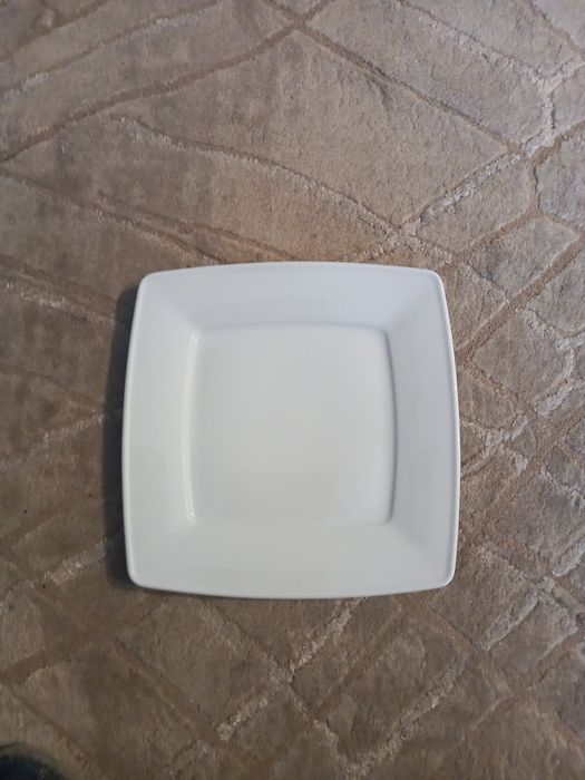 Talerz obiadowy  płaski duży jak na zdjęc 6 szt