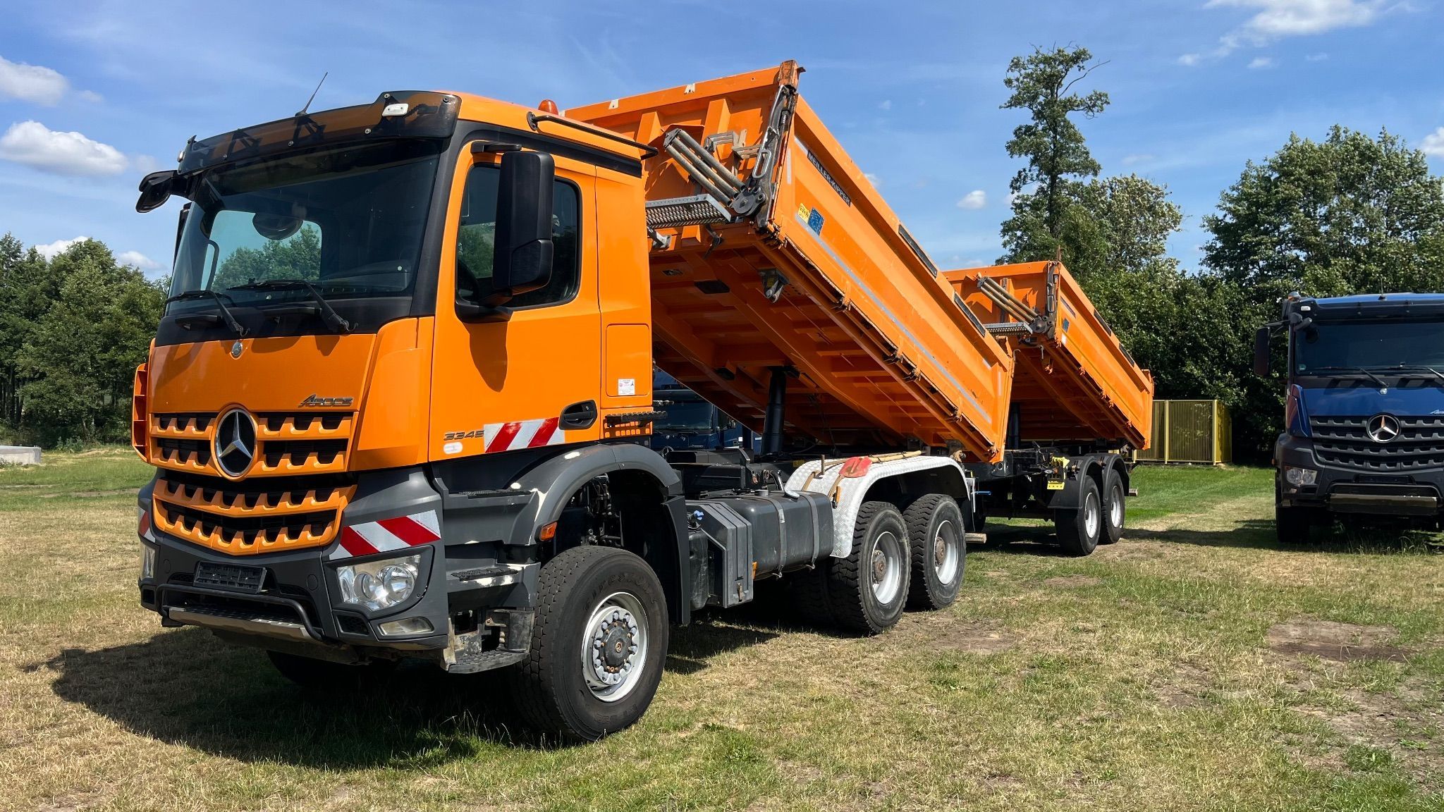 Mercedes-Benz Arocs 3345 6x6 Wywrotka Meiller Kipper + Przyczepa Meiller Kipper (nie 6x4, 8x8, 8x4, 6x2) z Niemiec. Silnik 13l, Hydraulika, nie hydroburta 6x6 Arocs Actros 3345 wywrotka Meiller Duży Silnik Reduktor Napędy na Wał