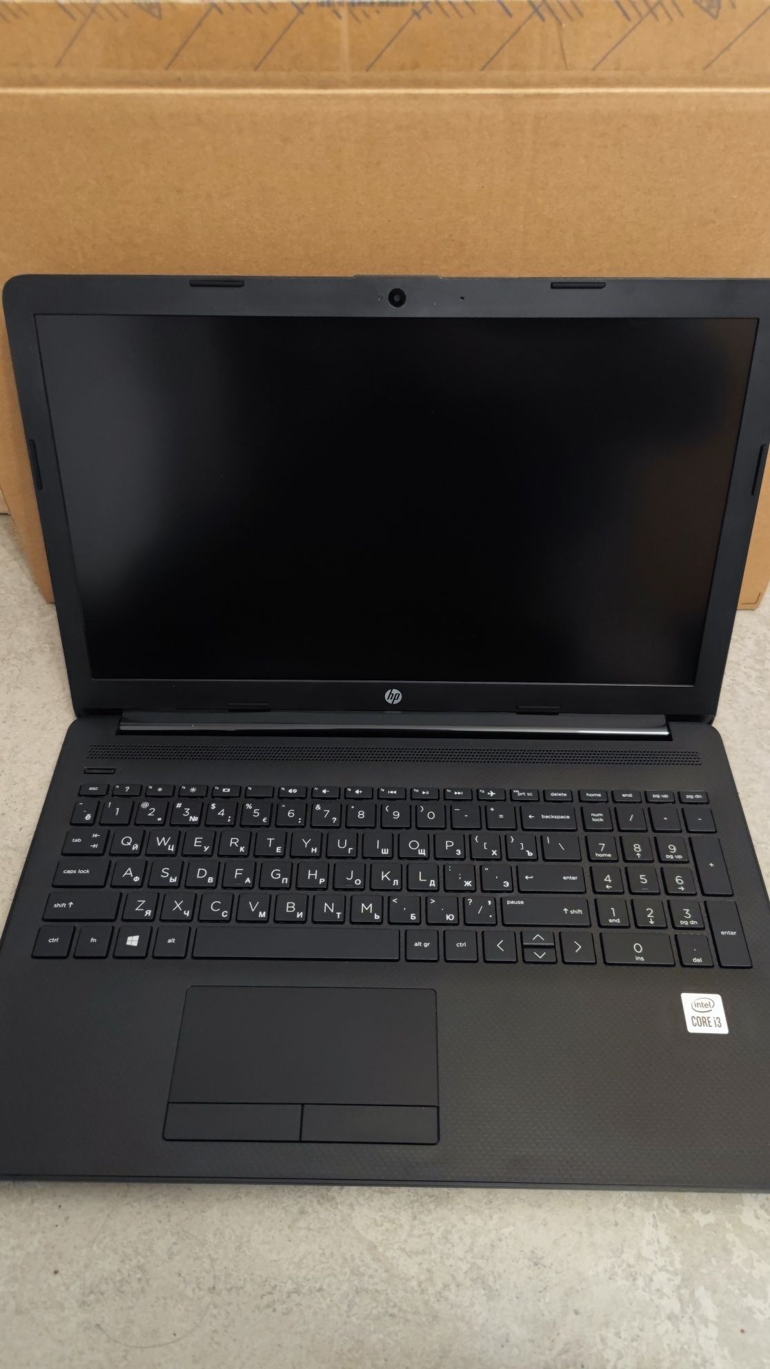 Nowy laptop HP 15 Русская клавиатура