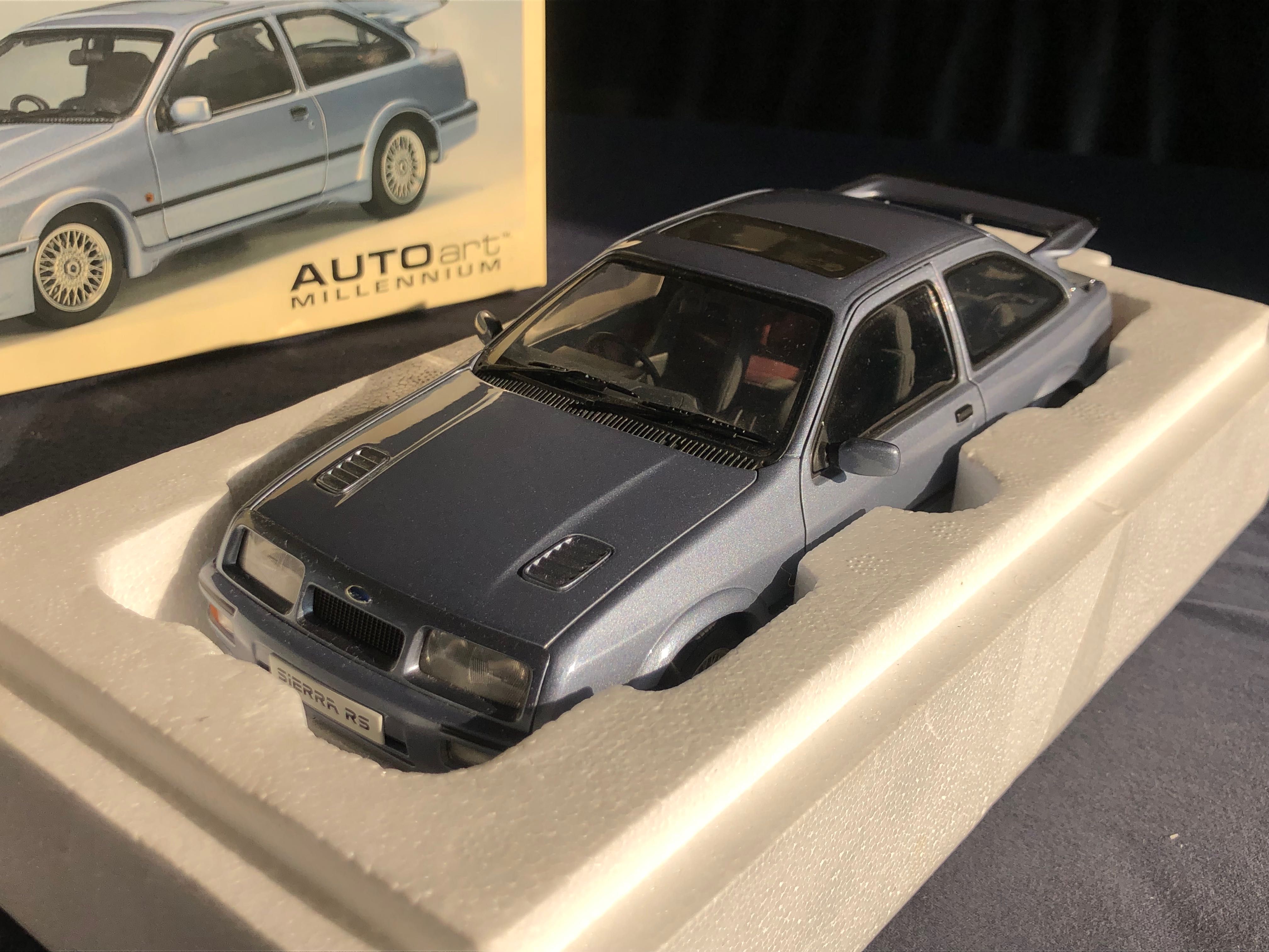 Autoart 1/18 model Ford Sierra RS Cosworth