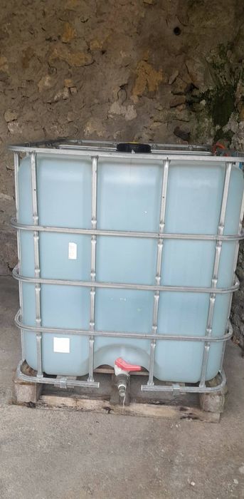 Depósito água potável 1000L