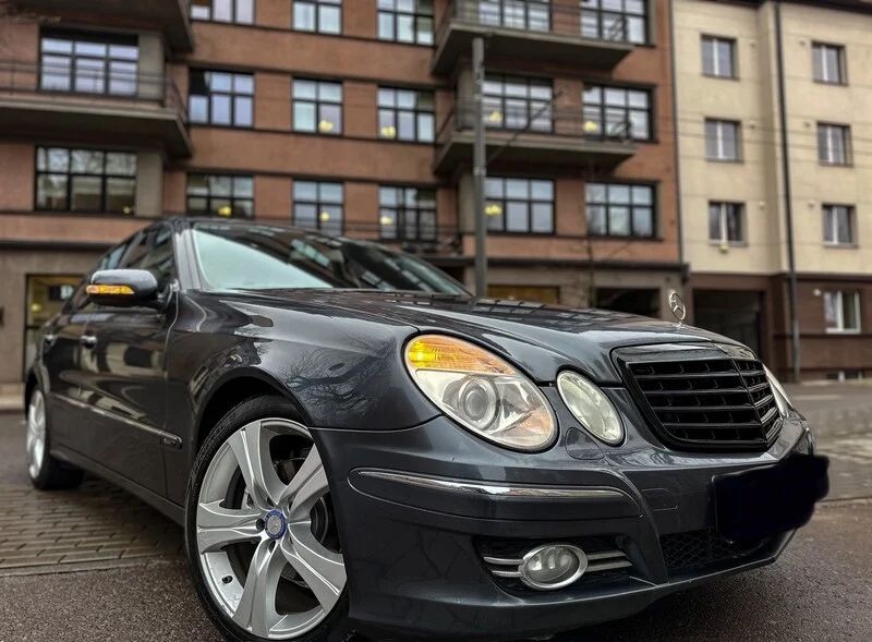 Mersedes benz E320 w211 2008