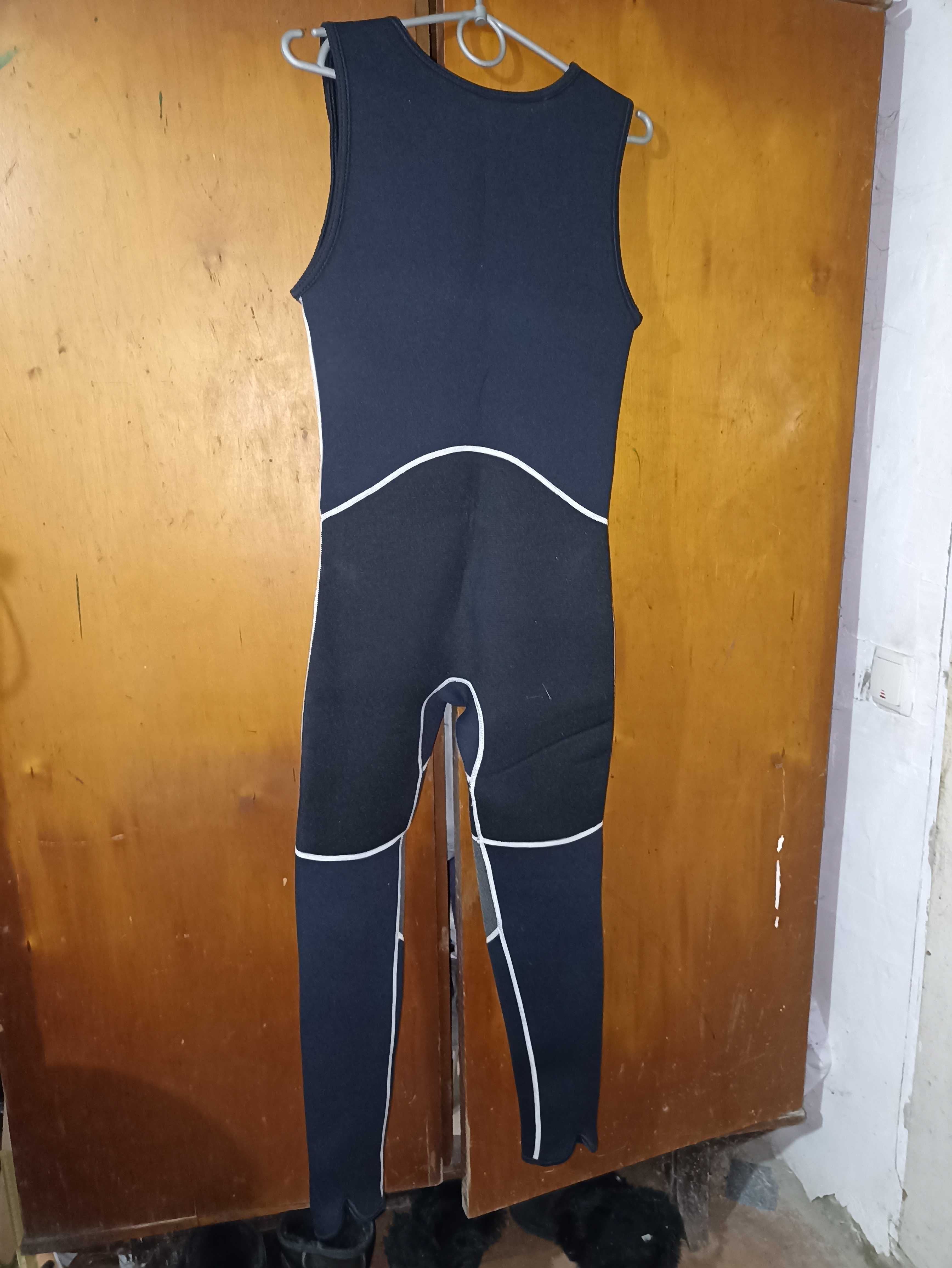 водолазний костюм як новий з Англії на зріст 150-170 см.фірма LOMO