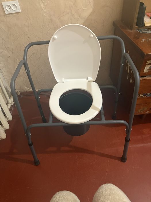 Стул туалет регулируемый складной б/у