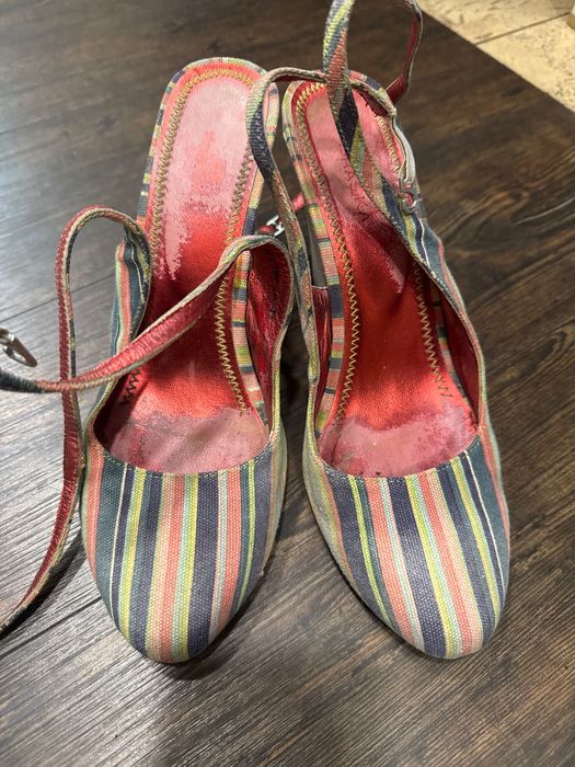 Віддам жіночі туфлі на танкетці 37 р