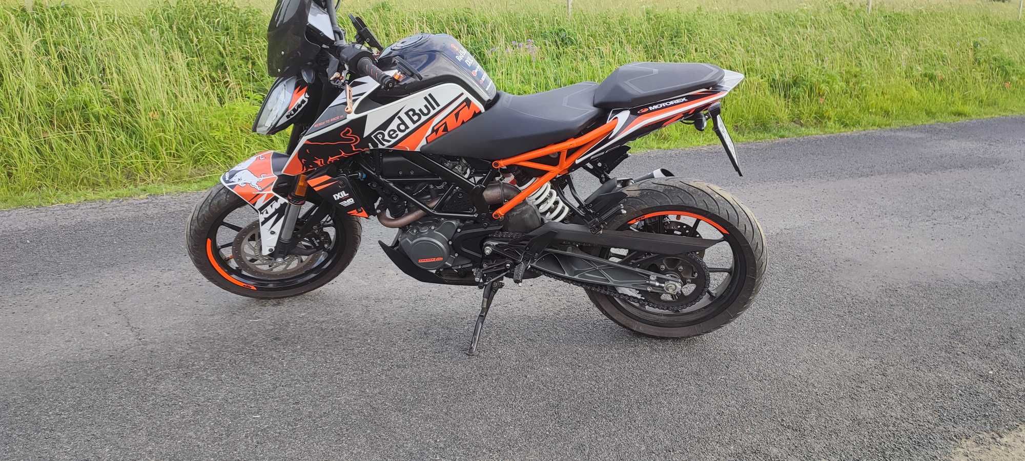 Motocykl ktm 125 duke
