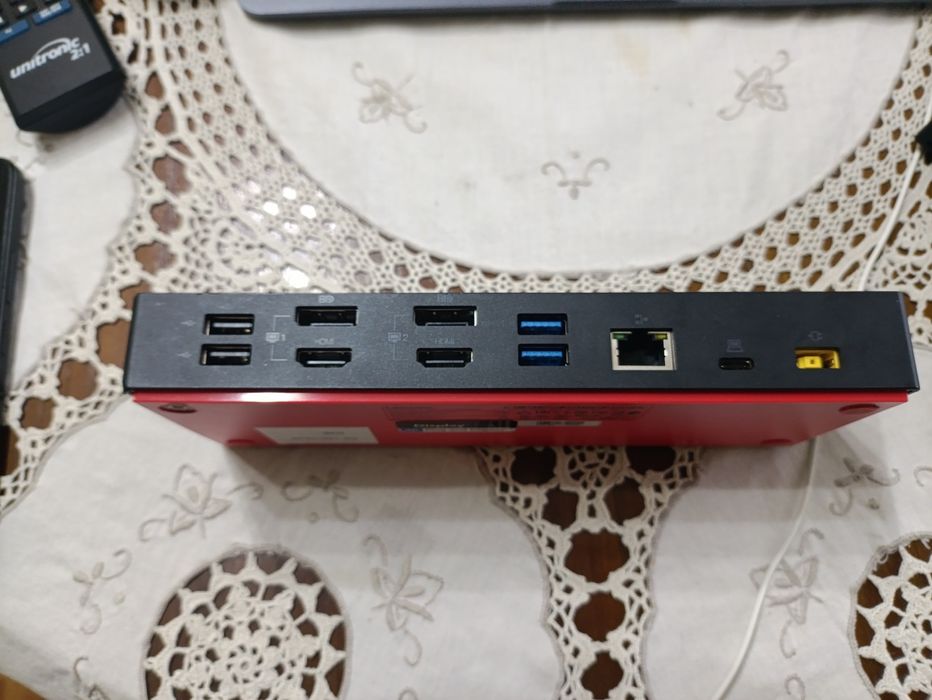 Base e complicador de portas  thinkPad