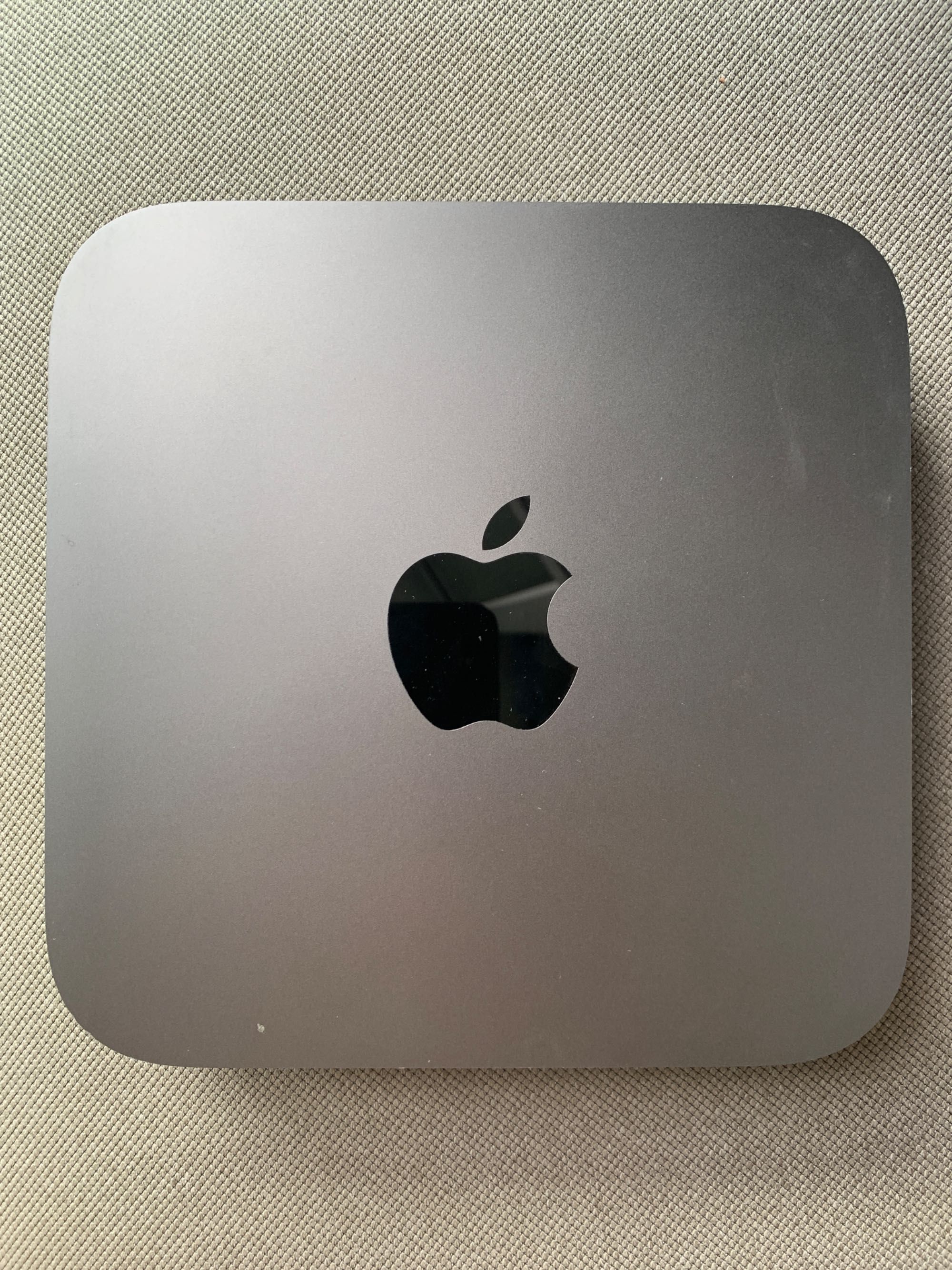 Apple Mac mini 2018 (Core i5 /SSD 256Gb /ОЗУ 16 Gb) + Доп.присторої