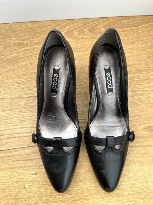 Жіночі шкіряні туфлі Ecco city bristol petit strap 37 розмір