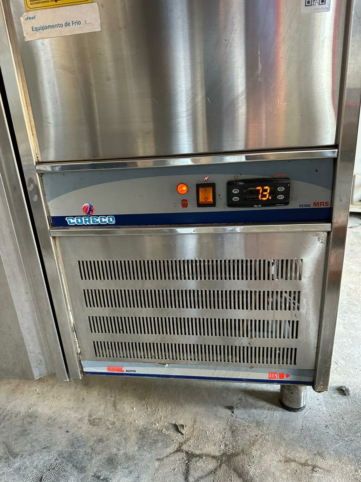Bancada de frio em inox
