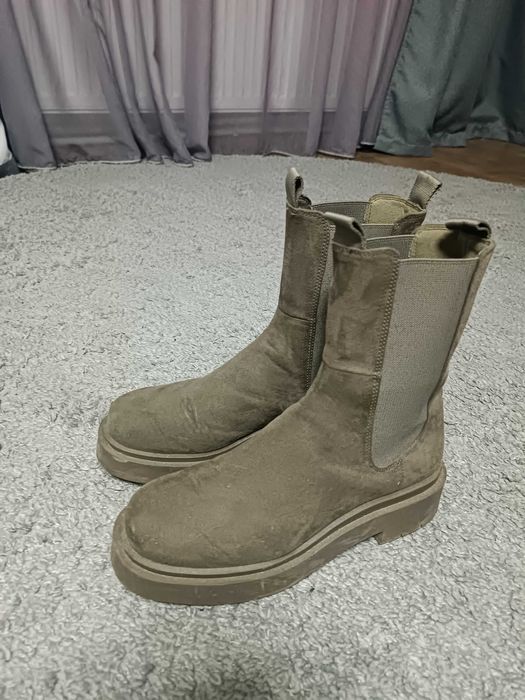 Продам челсі H&M