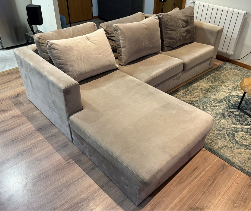 Sofá com Chaise Long - Cinzento