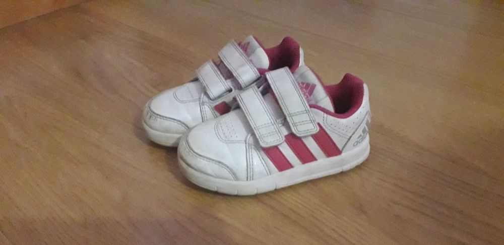 Tenis adidas menina