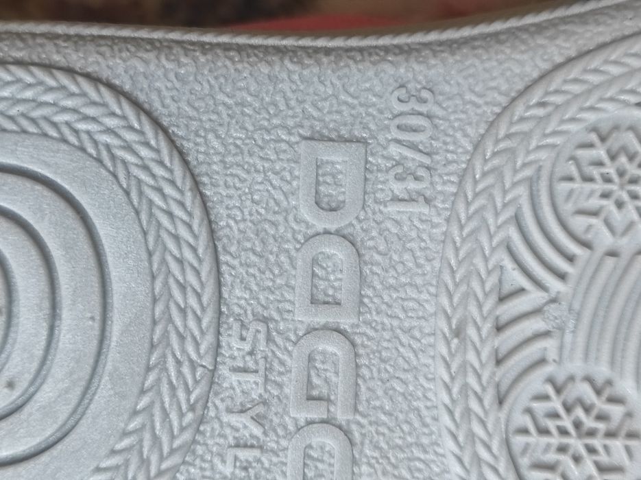 Тапки DAGO для дівчинки 30/31 нові