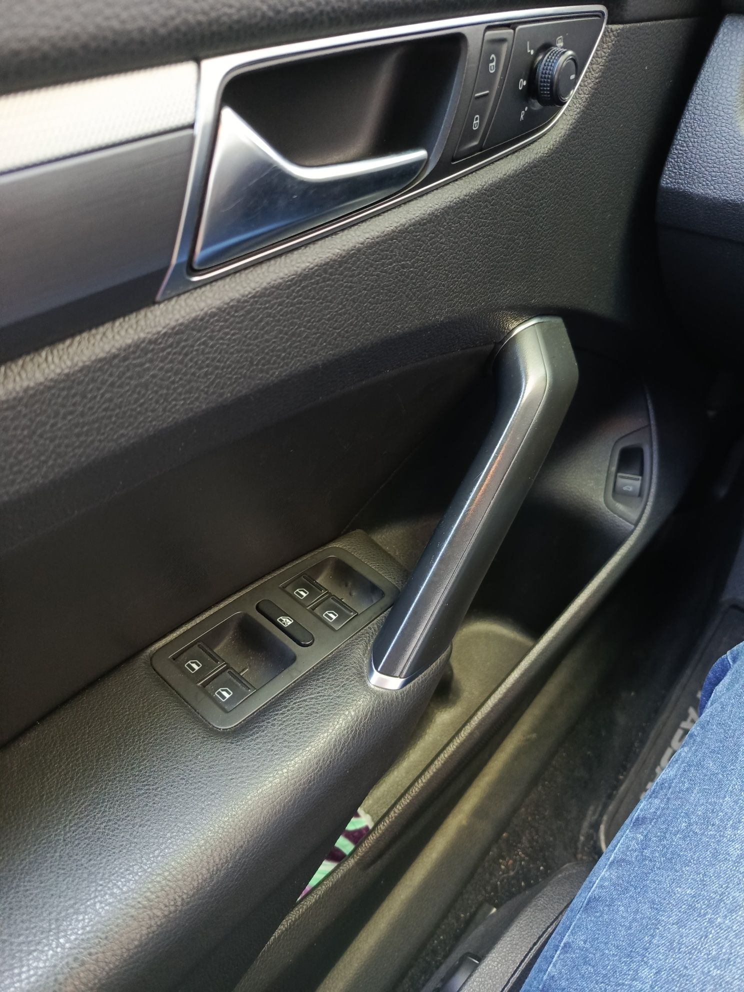 VW Passat B8 R-line Black 2.0 tsi