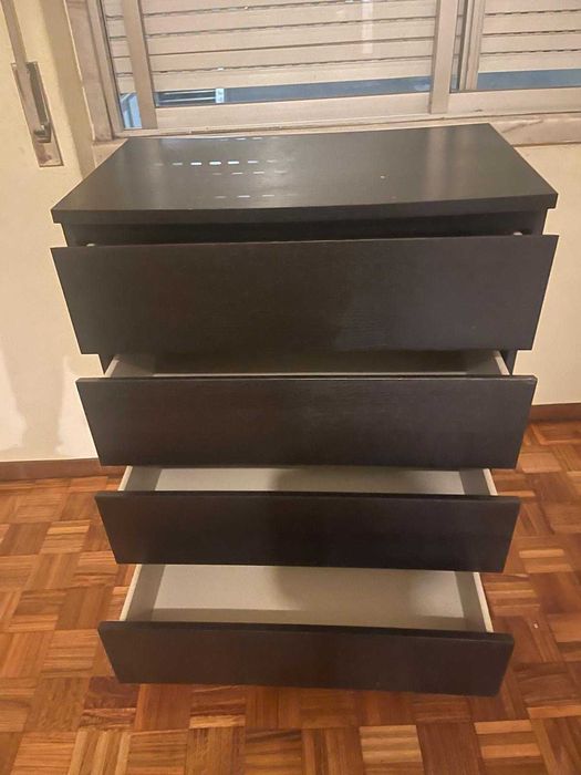 Cômoda Preta IKEA Bom Levantar até 9 de Novembro