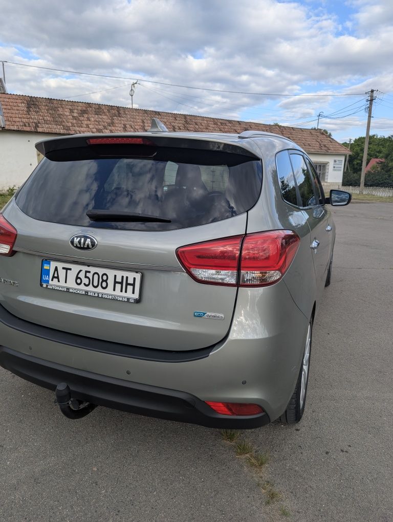 KIA Carens  2015