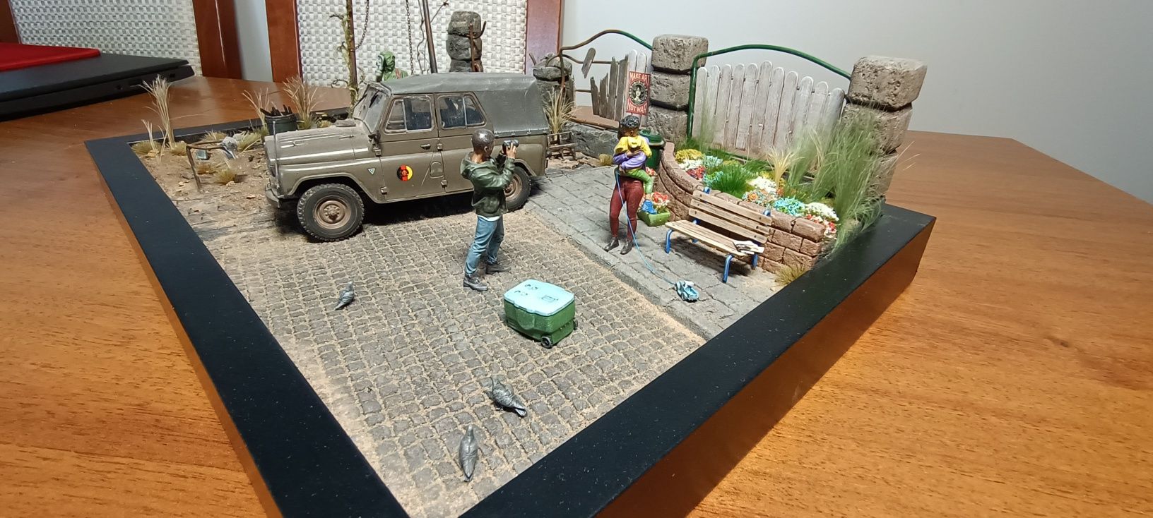 Diorama " Dwa Światy " 1:35 postapo