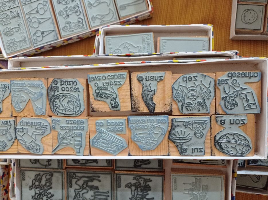 Antigos carimbos Agatha