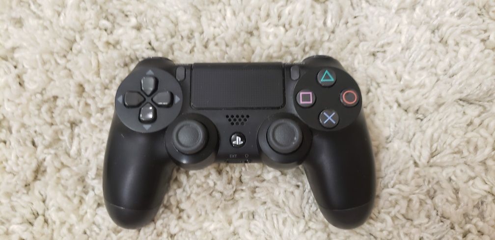 PlayStation 4 PRO, 3-я ревізія CUH-7208B.