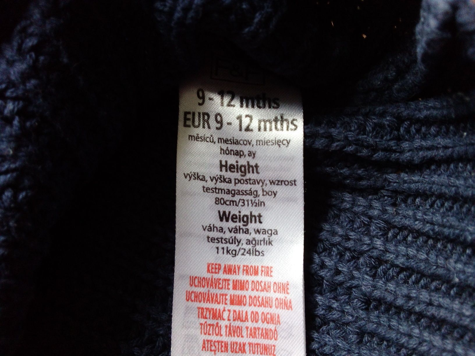 Sweter, r. 80, F&F, zapinany na guziki, ciepły.