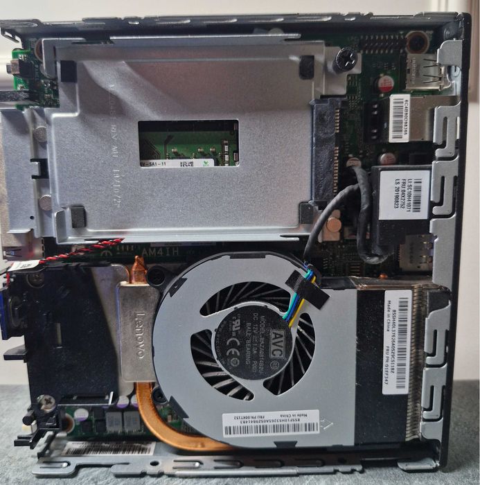Lenovo M715q Thinkcentre DDR4 16 GB R5 pro 2400GE W11 PRO