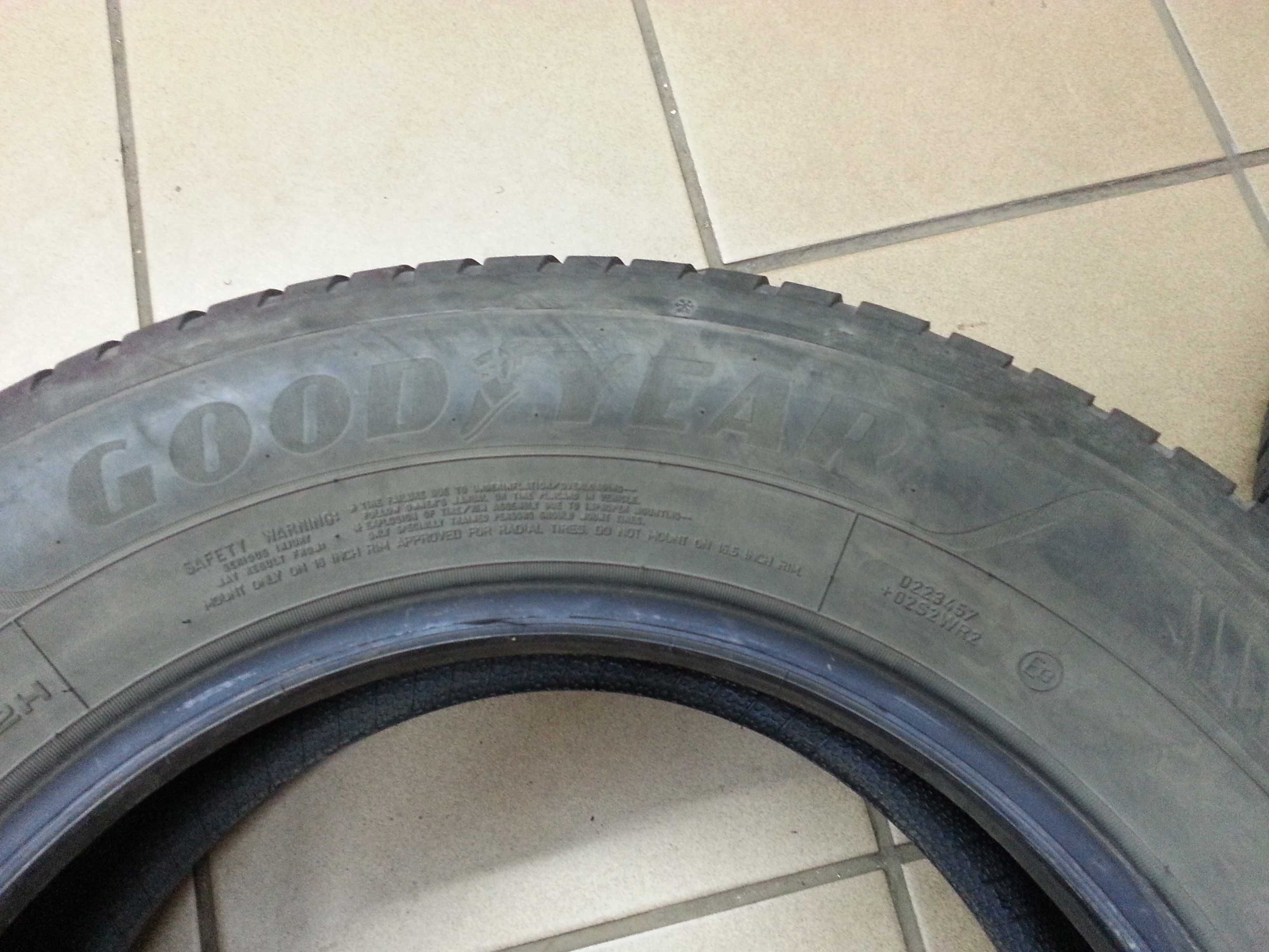 Opony całoroczne wielosezonowe 215/65r16 102H GoodYear Vector 4Seasons