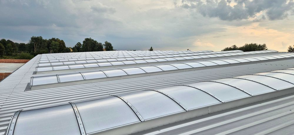 Świetliki dachowe, świetliki punktowe, kopułki dachowe,