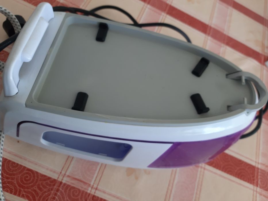 Ferro de engomemar com caldeira