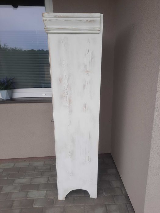 Stary międzywojenny słupek szafka shabby biały przecierany witraż D071