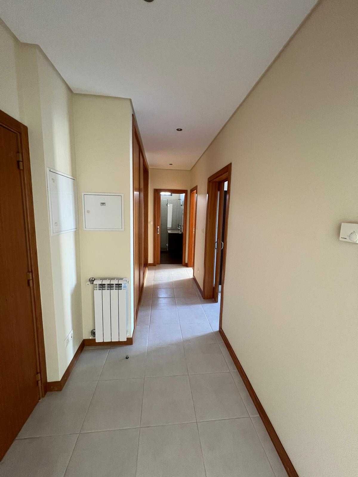 Apartamento T1 na Rua Padre Pascoal - São Bernardo, Aveiro