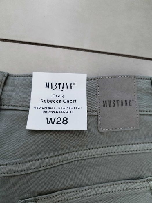 Mustang, spodnie damskie jeans za kolana, rozmiar W28