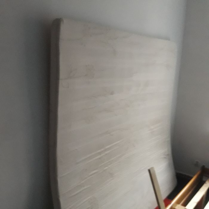 Łóżko duże,drewniane,materacem: 200x200x10