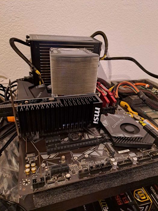 Bundle Ryzen 5 1600 / Board Gigabyte X570 Gaming X / 16GB DDR4 G.Skill