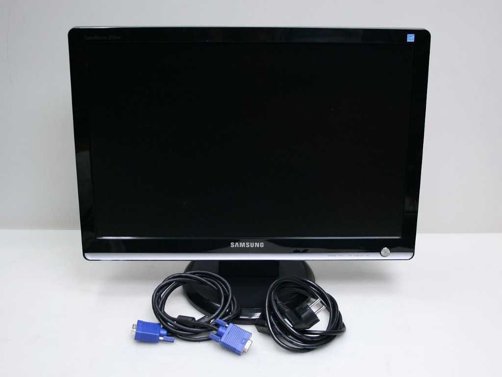 Monitory Samsung SyncMaster 223BW & Dell