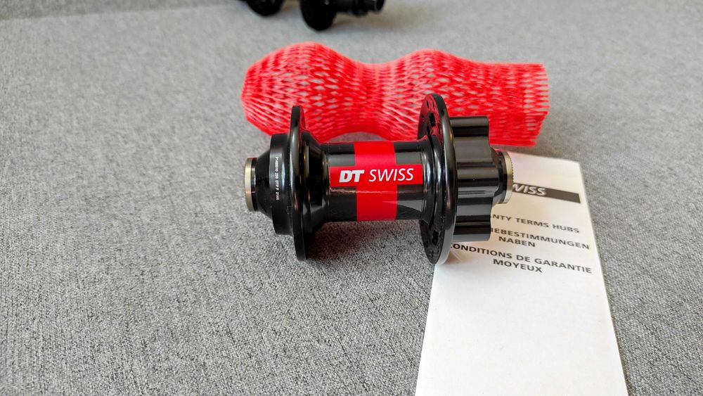 Передняя втулка DT Swiss 240s (15x100mm, 28 отв.), Новая