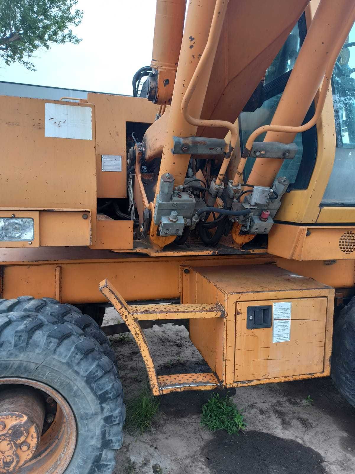 Koparka CASE 888B 1995 r.
