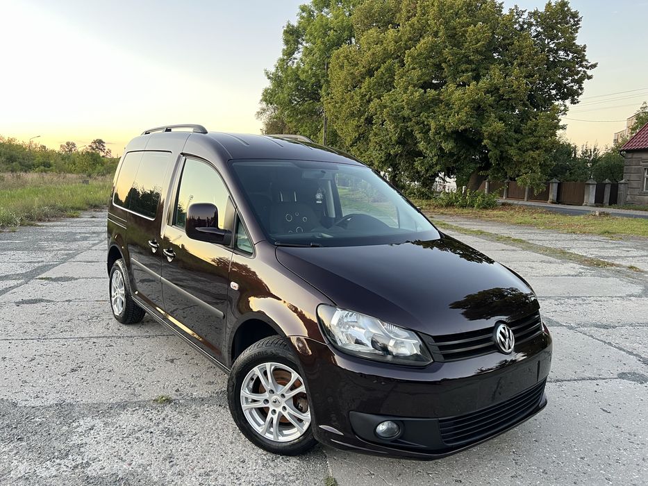 VW Caddy 1,6 diesel rok 2011 UNIKATOWY KOLOR