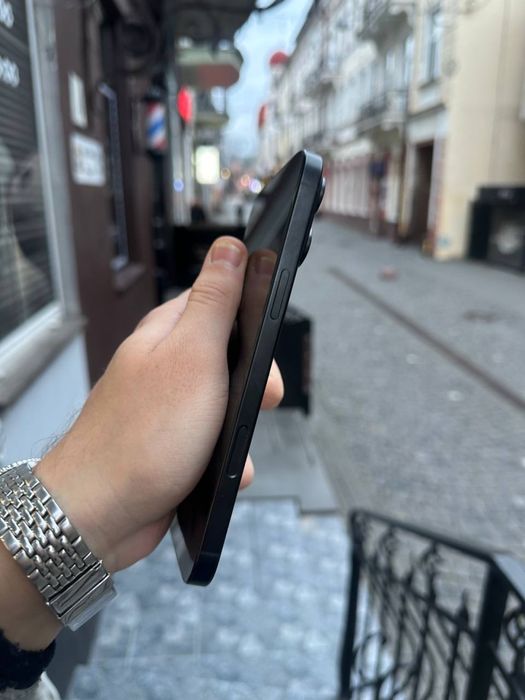 УЦІНКА iPhone 16 Pro Max 256gb Black Neverlock акум 100% 5 цикл рідний