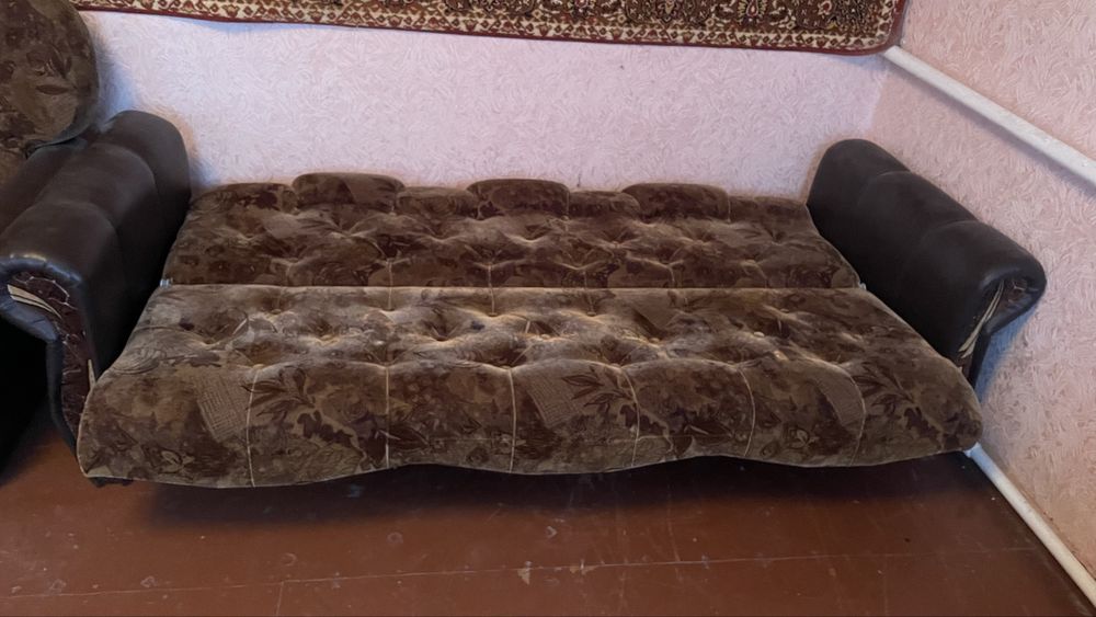 Диван и два кресла в комплекте