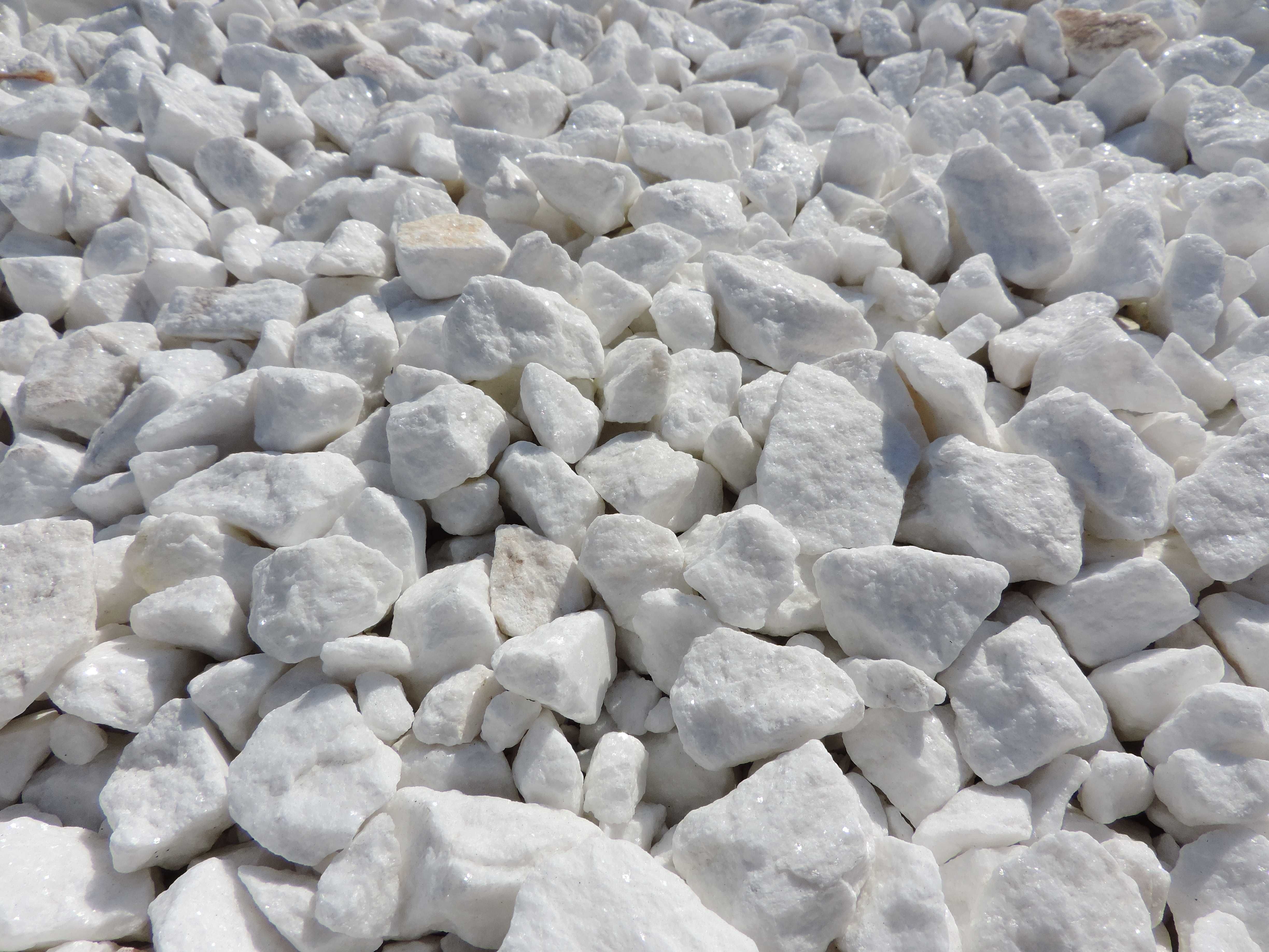 Grys Biały Thasos śnieżnobiały kamień z błyszczącymi drobinkami