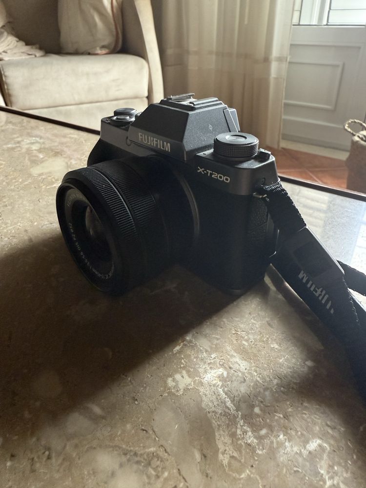Câmara Fotográfica Fujifilm XT200