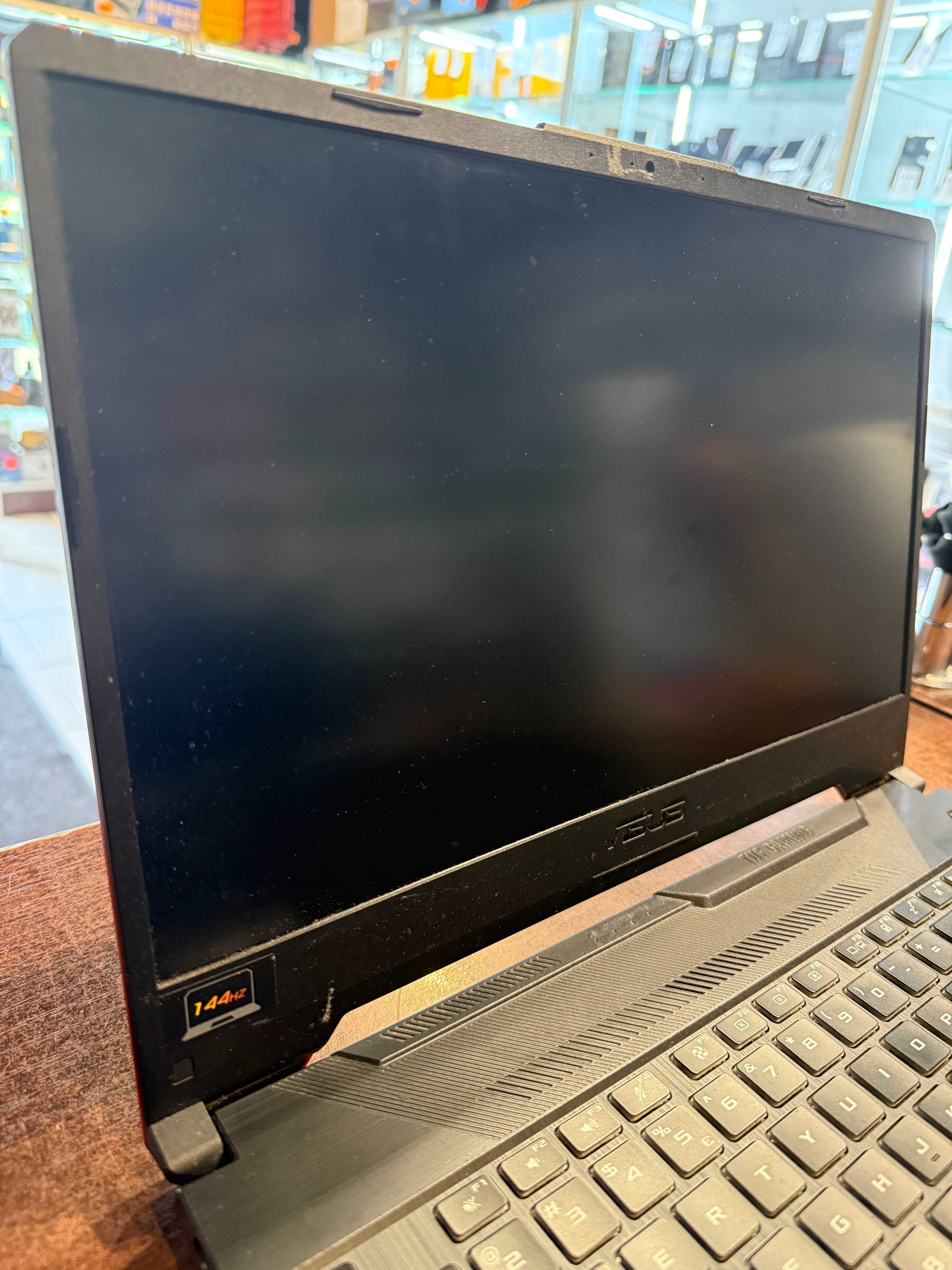 Laptop Asus ASUS TUF Gaming FX506LI i5-10300H/GTX1650Ti/16GB RAM/144Hz