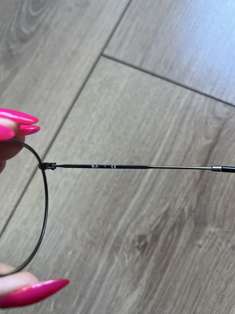 Oryginalne oprawki firmy Ray Ban